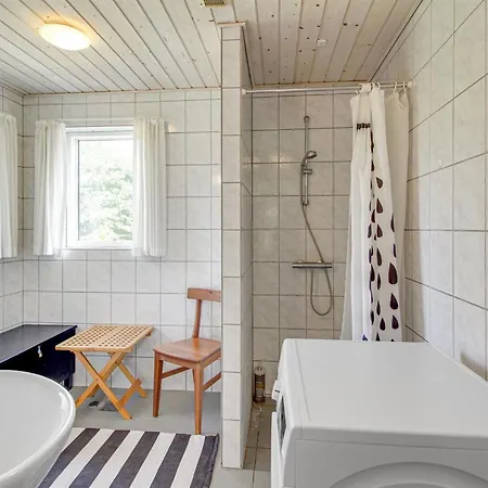 Ernestina - 500m From The Sea By Interhome